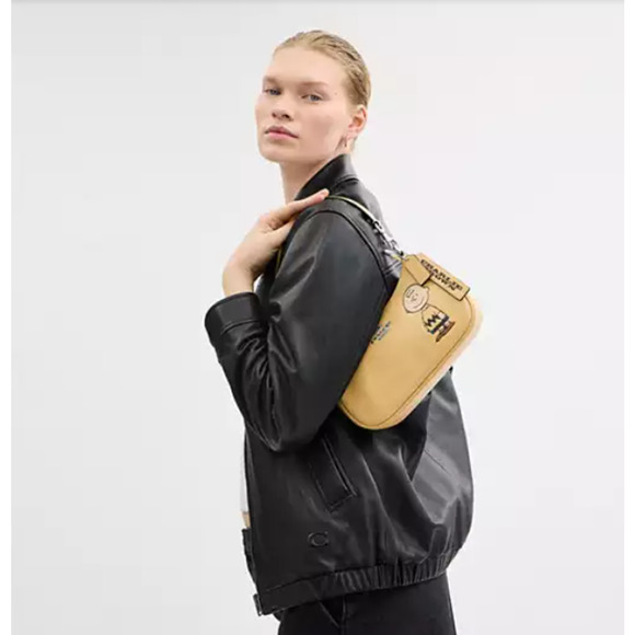 Coach X Peanuts Teri Shoulder Bag With Charlie Brown In Leather/Hay CBJ83 NWT - Picture 7 of 12